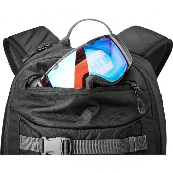 Dakine Mission Pro 18L Backpack