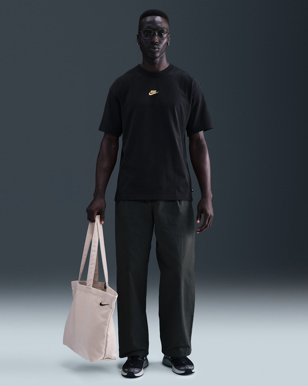 Nike Sportswear Premium Essentials Sustainable T-Shirt
