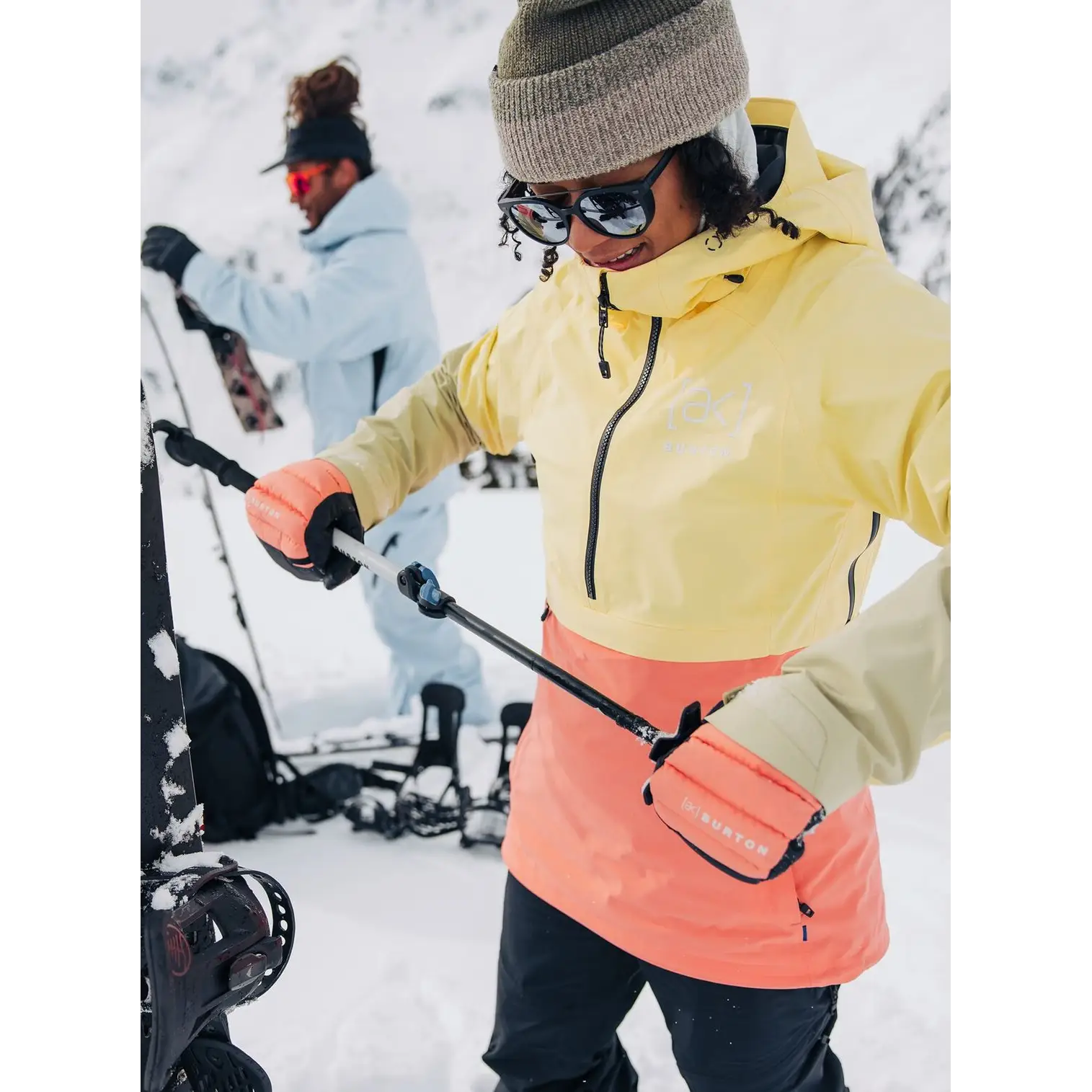 Burton AK Oven GORE-TEX Infinium Mittens 2024