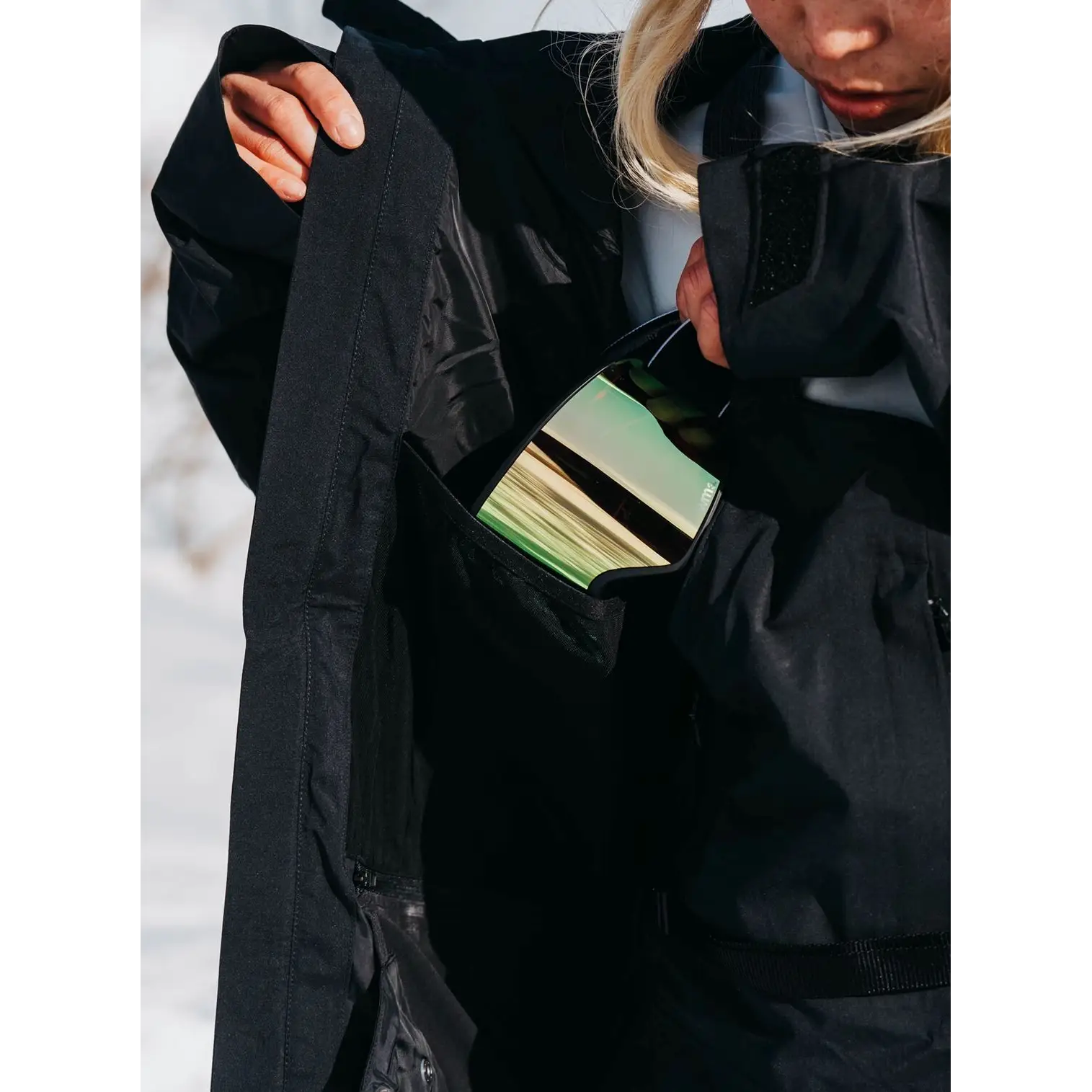 Burton AK Upshift Gore-Tex 2L Womens Jacket 2025