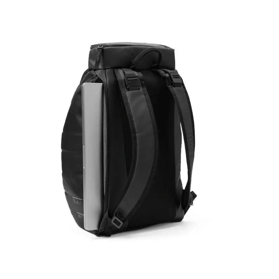 D__b_ Hugger Backpack 25L