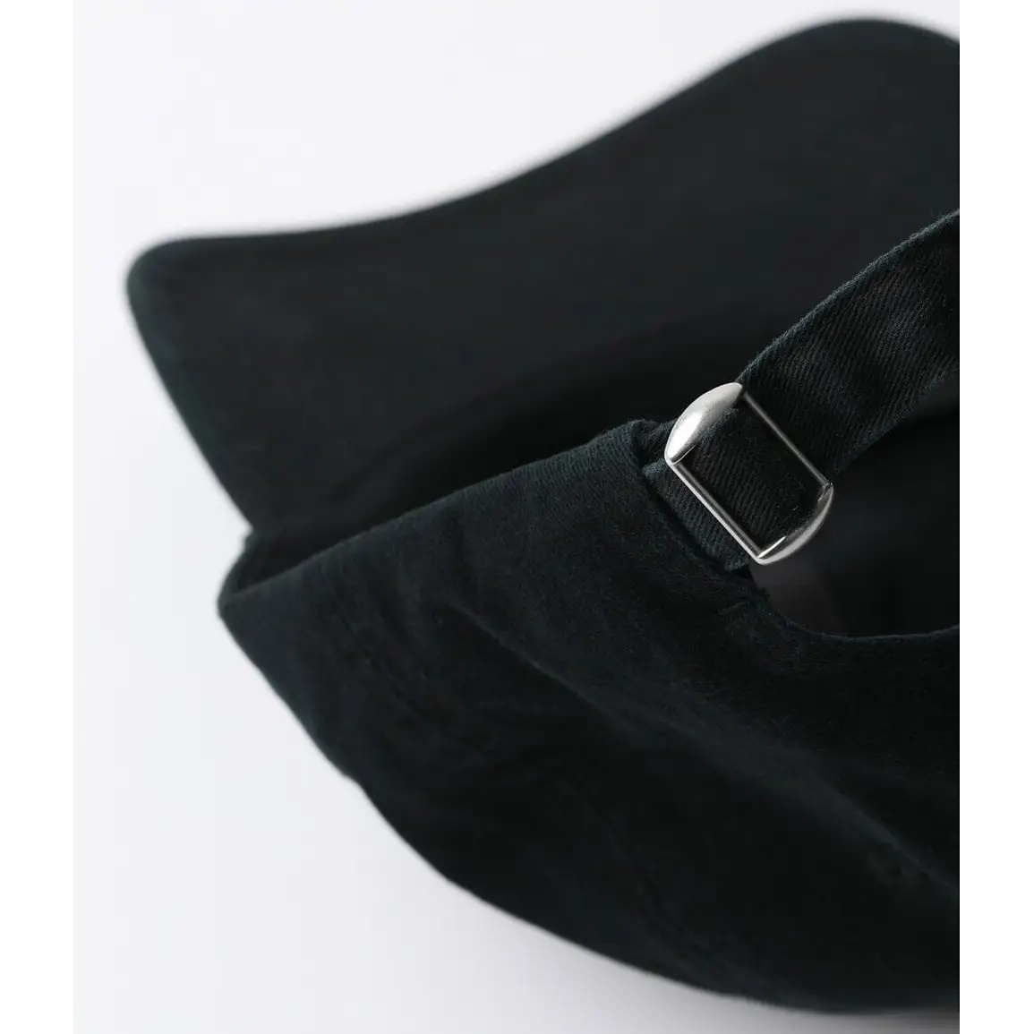 Former Metal F Cap