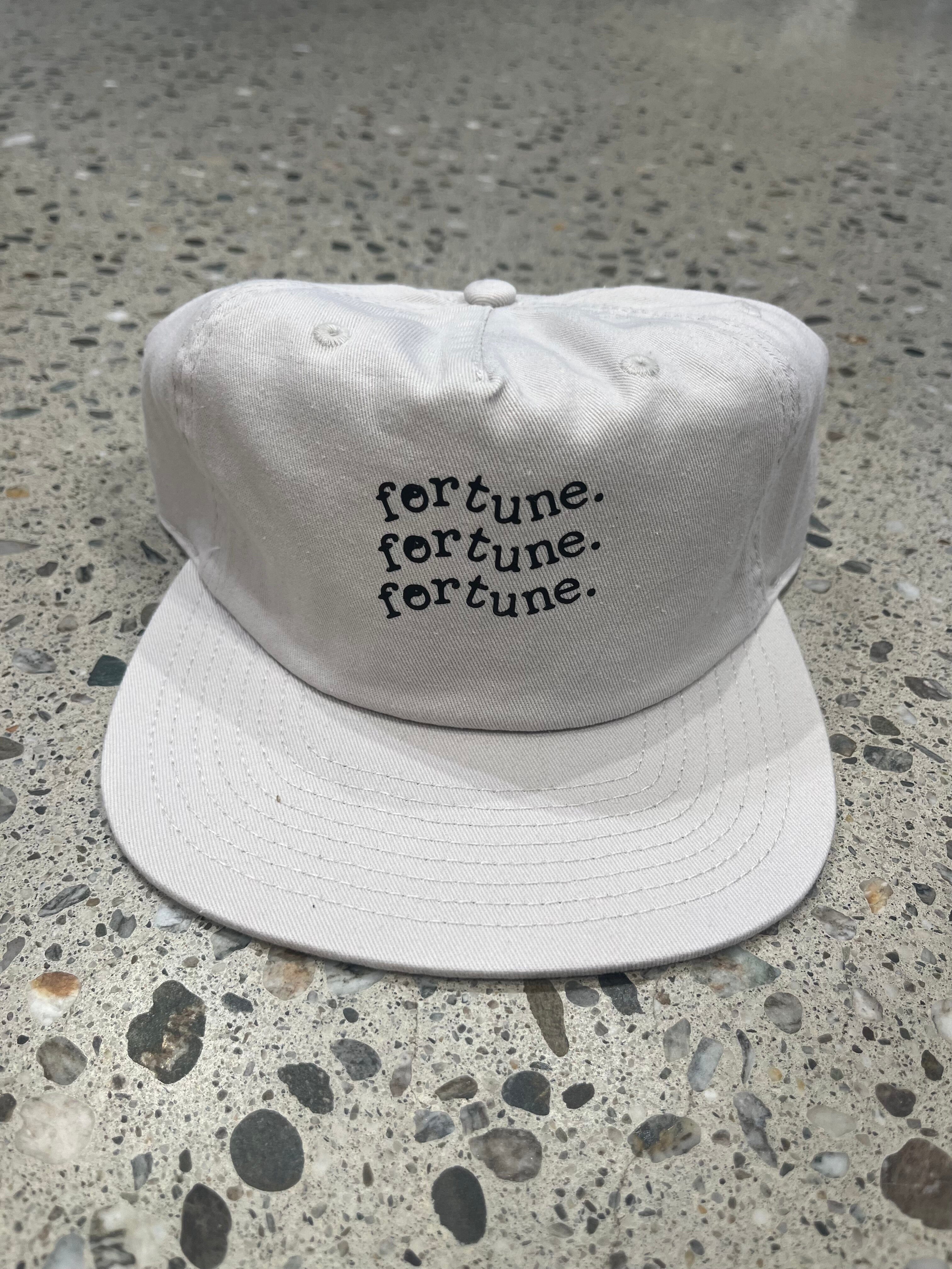 Fortune Flag Cap Egg