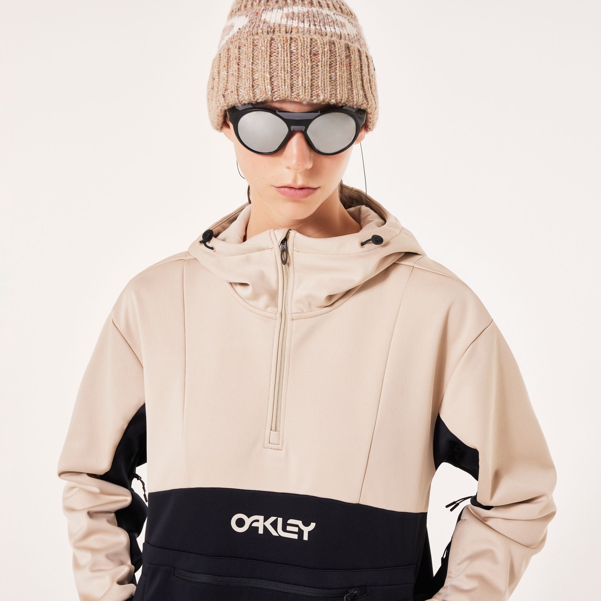Oakley Womens TNP Nose Grab Softshell Hoodie 2025