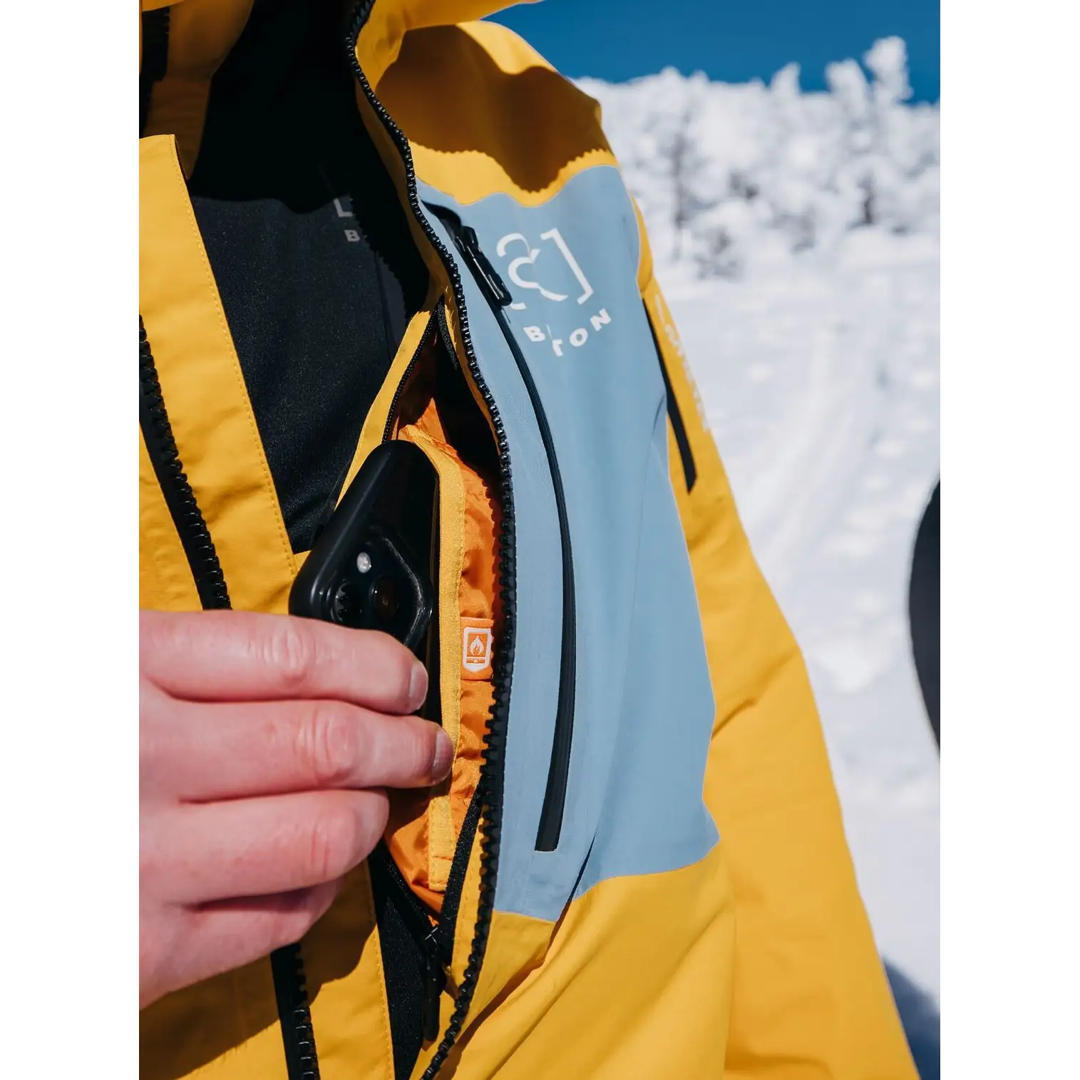 Burton AK Cyclic 2L Gore-Tex Jacket 2025