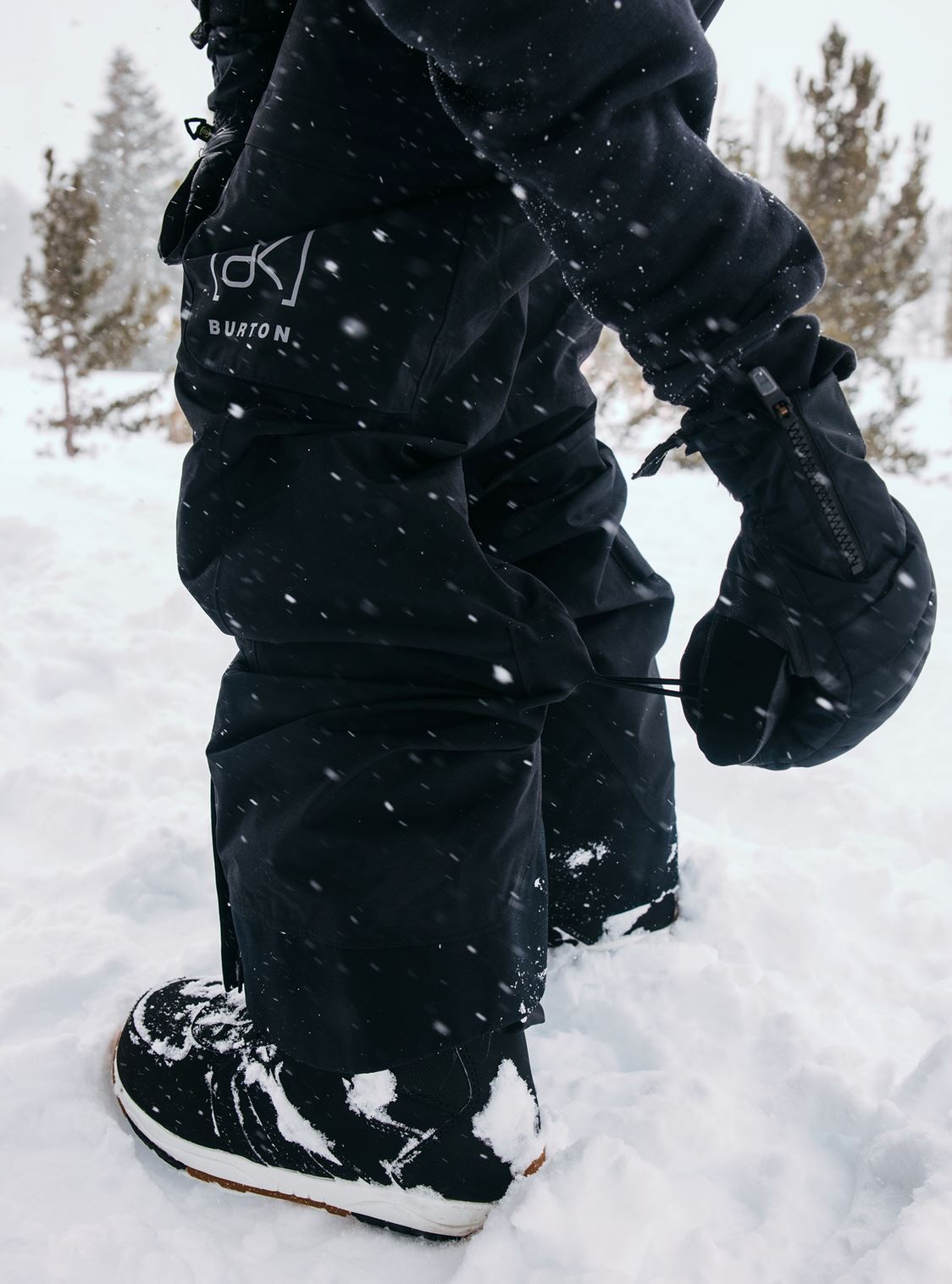 Burton AK Kimmy Gore-Tex 2L Womens Bib Pants