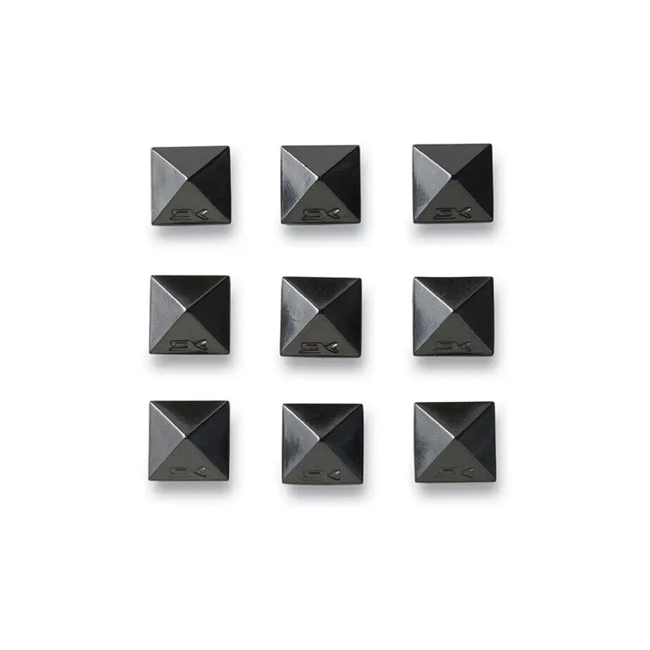 Dakine Pyramid Studs