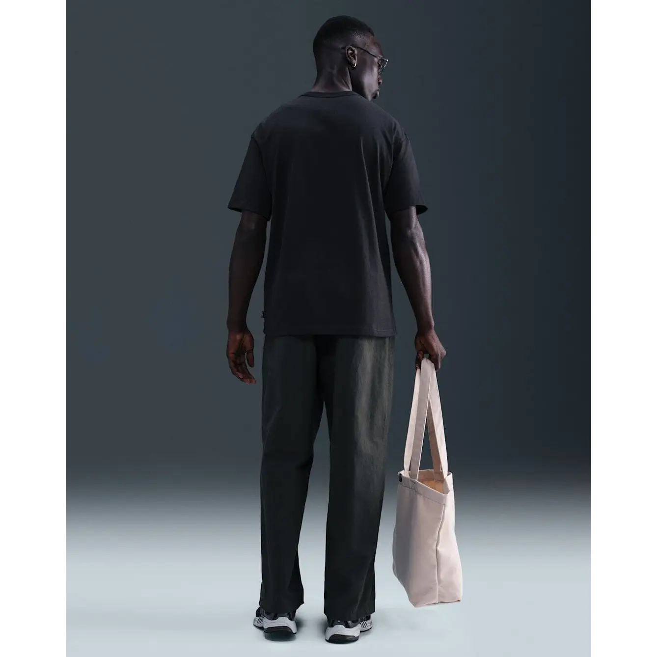 Nike Sportswear Premium Essentials Sustainable T-Shirt