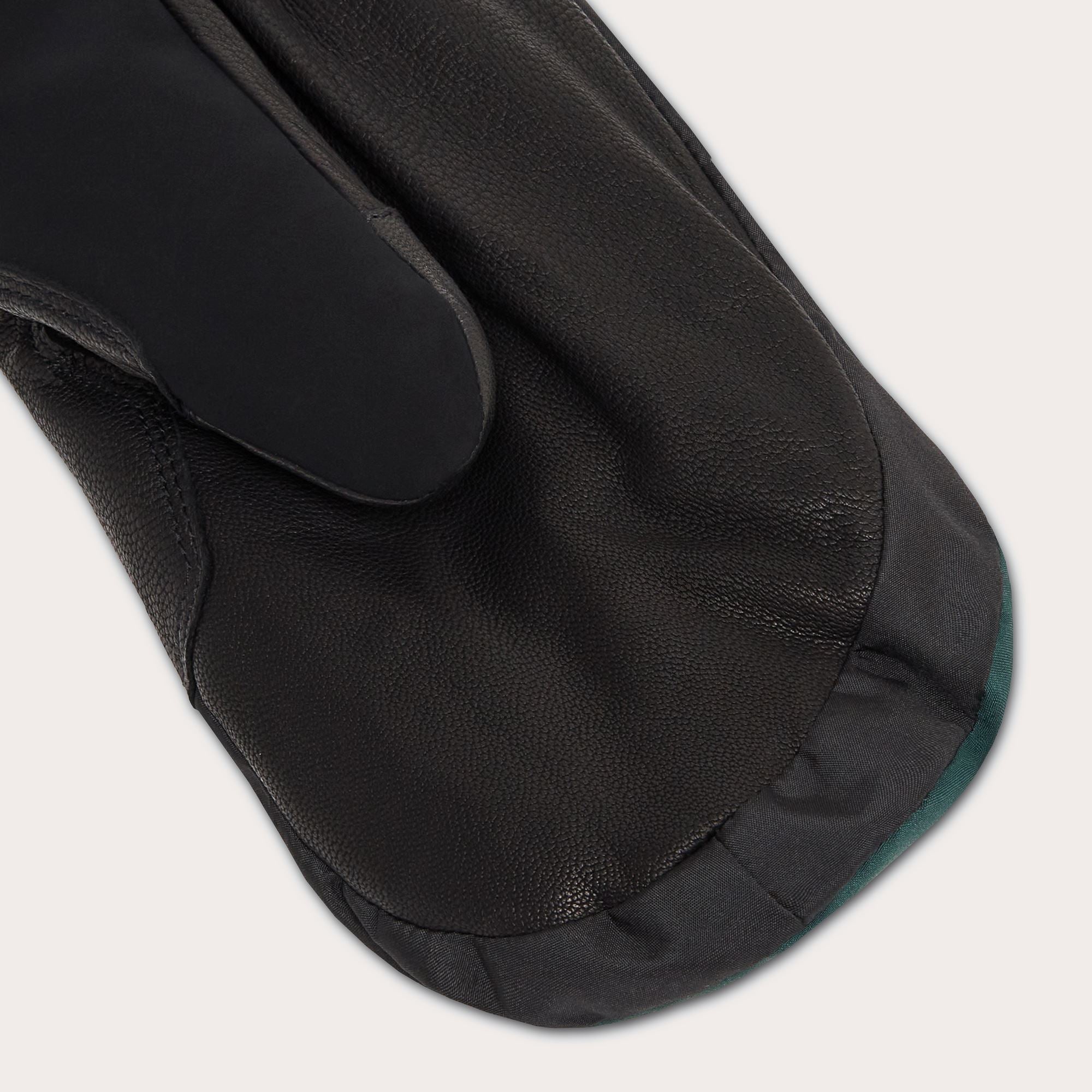 Oakley B1B Mittens 2024