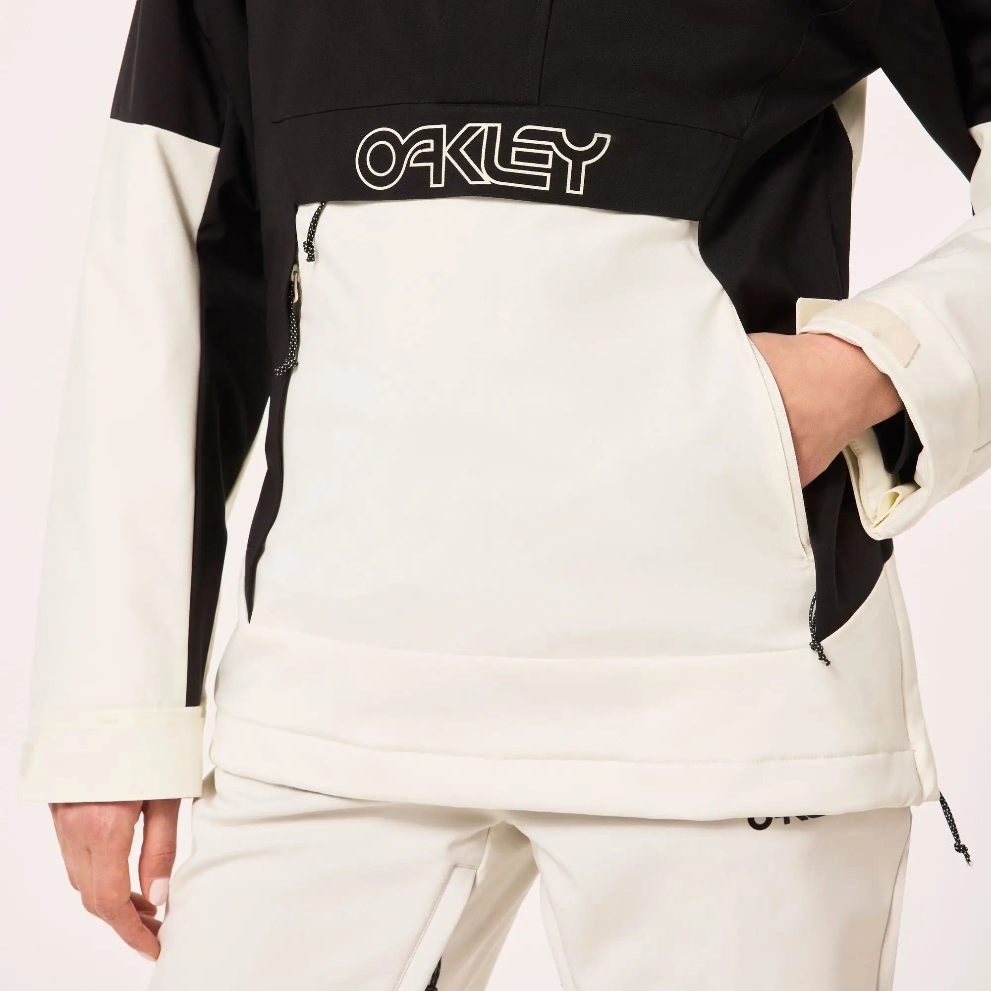 Oakley TNP TNT Insulated Womens Anorak 2025