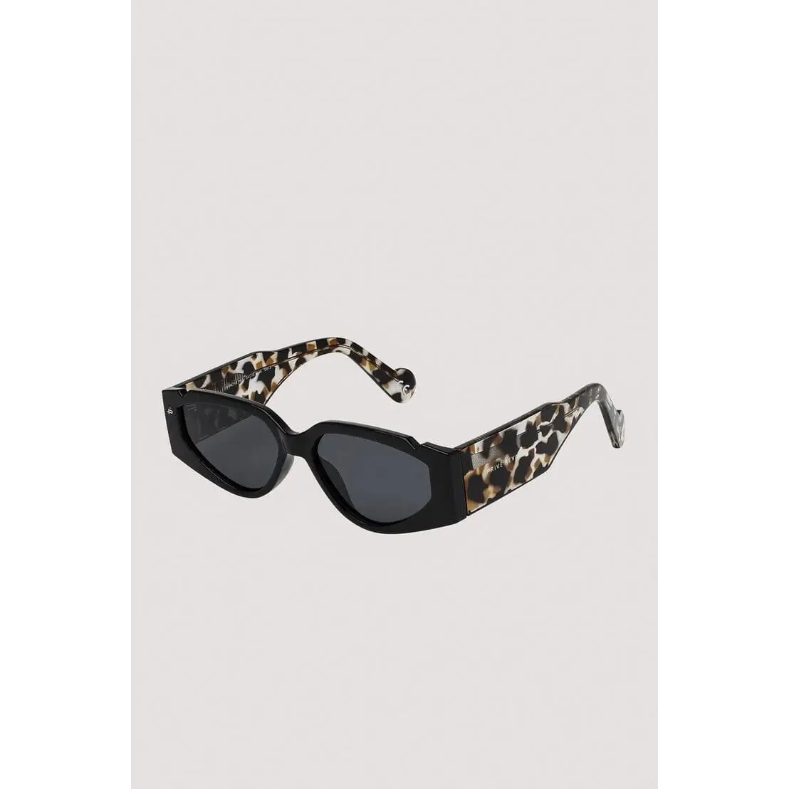 Prive Revaux Miracle Mile Caviar Black 