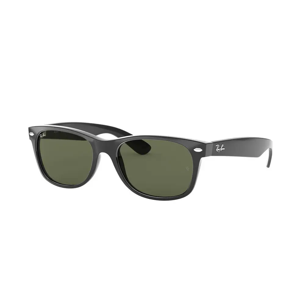 Ray-Ban New Wayfarer Sunglasses Black / G15 Green - Standard 
