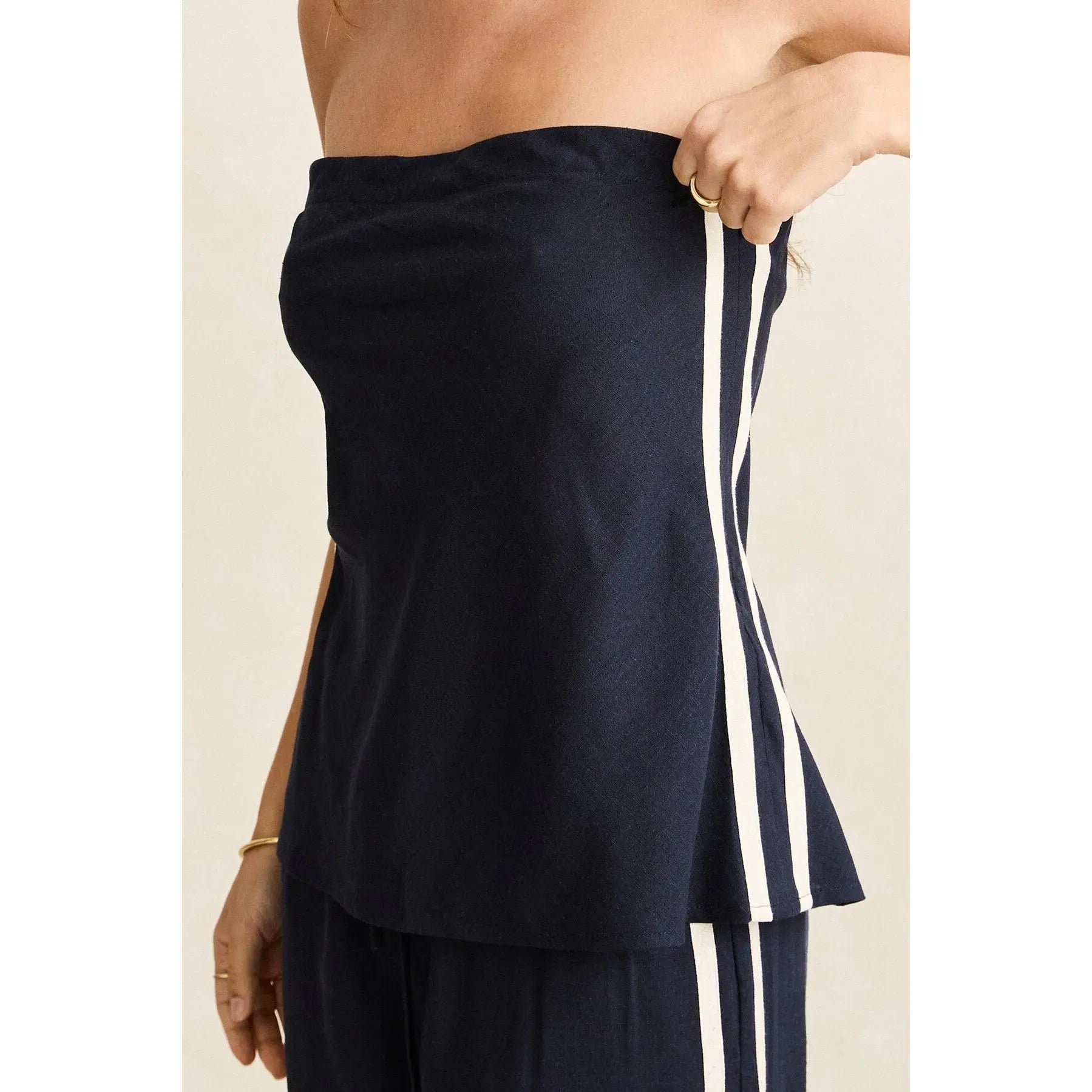 Rhythm Contrast Linen Strapless Top