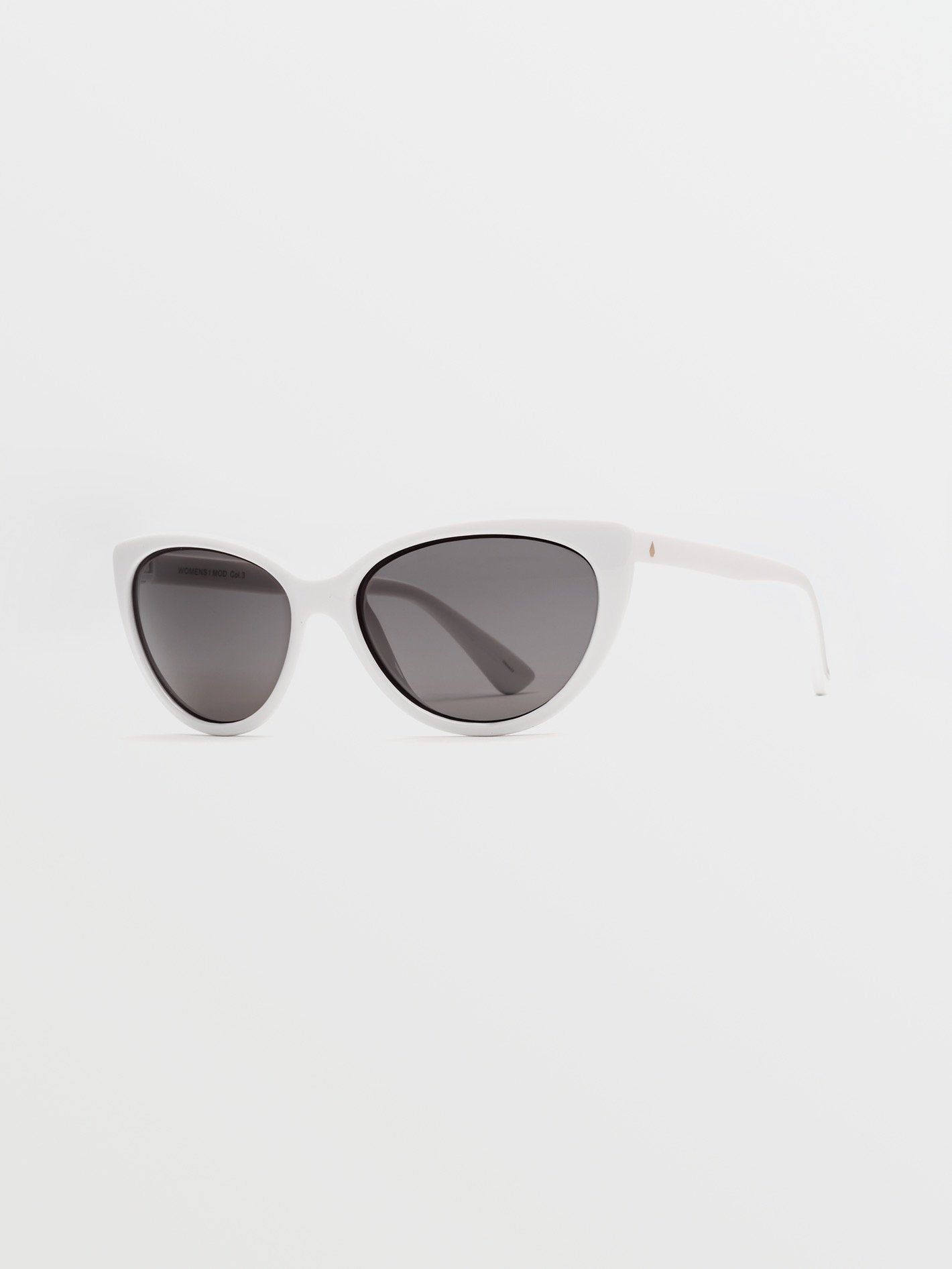Volcom Womens Butter Sunglasses provide 100% UVA/UVB protection. 