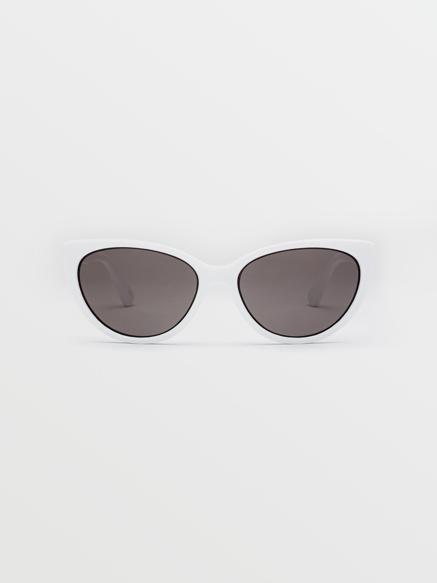 Volcom Womens Butter Sunglasses provide 100% UVA/UVB protection. 